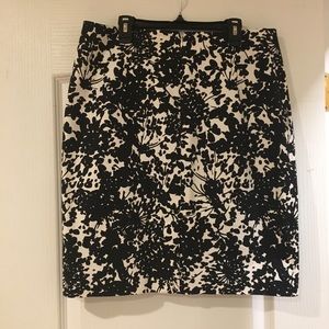 Banana Republic Black White skirt